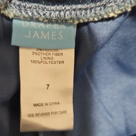 Draper James Adorable and Comfortable Set/Pink Top and Navy Skort for Girls - Picture 12 of 13